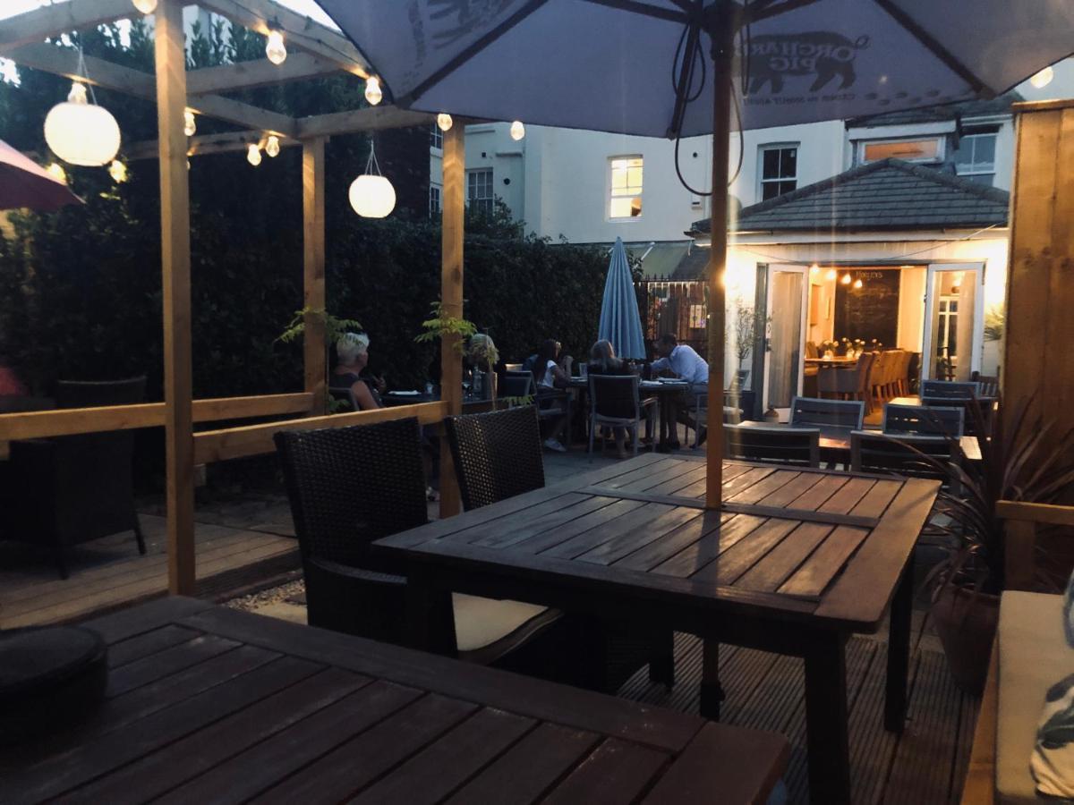 Morleys Rooms - Located In The Heart Of Hurstpierpoint By Huluki Sussex Stays Bagian luar foto