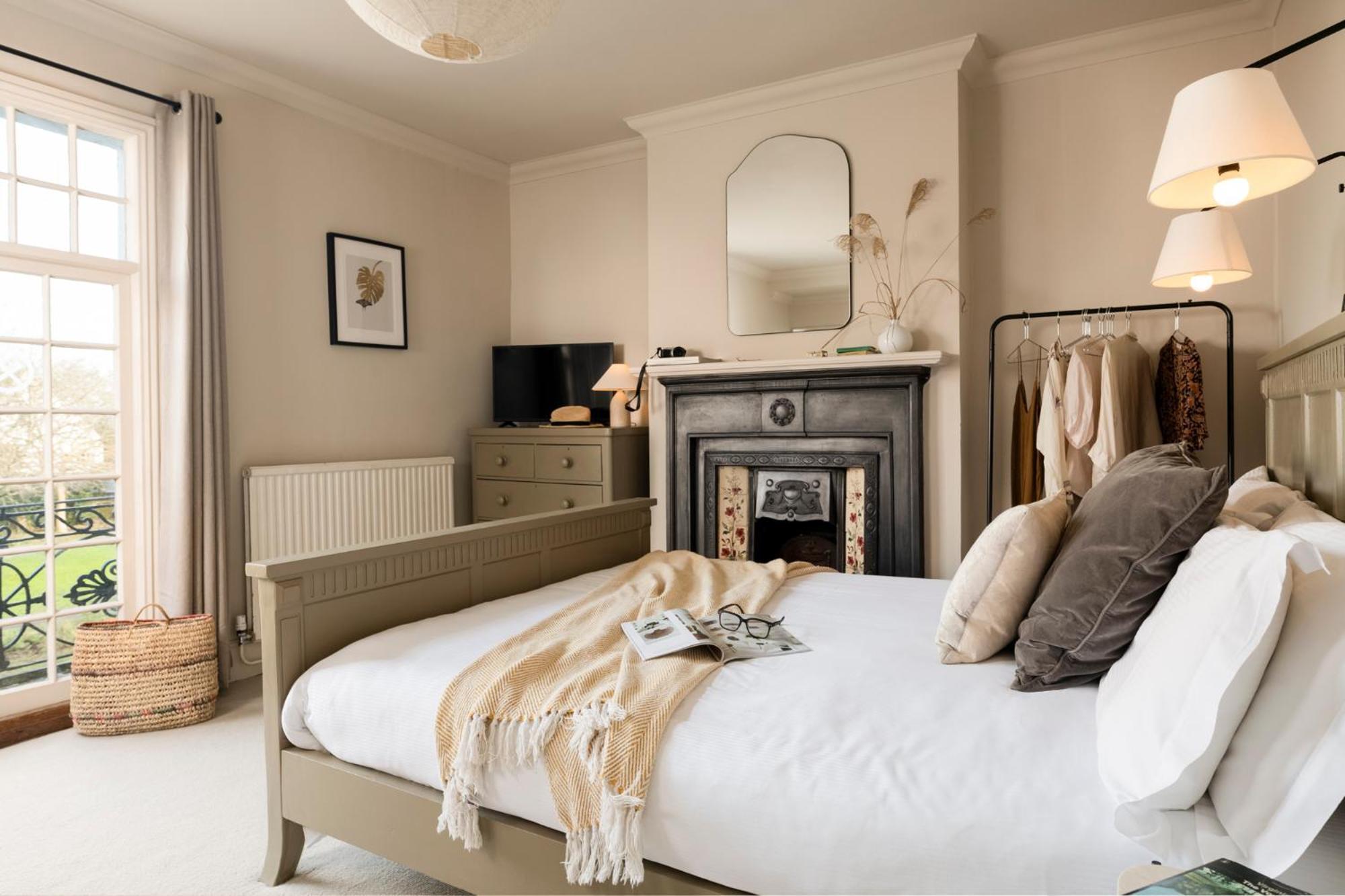 Morleys Rooms - Located In The Heart Of Hurstpierpoint By Huluki Sussex Stays Bagian luar foto