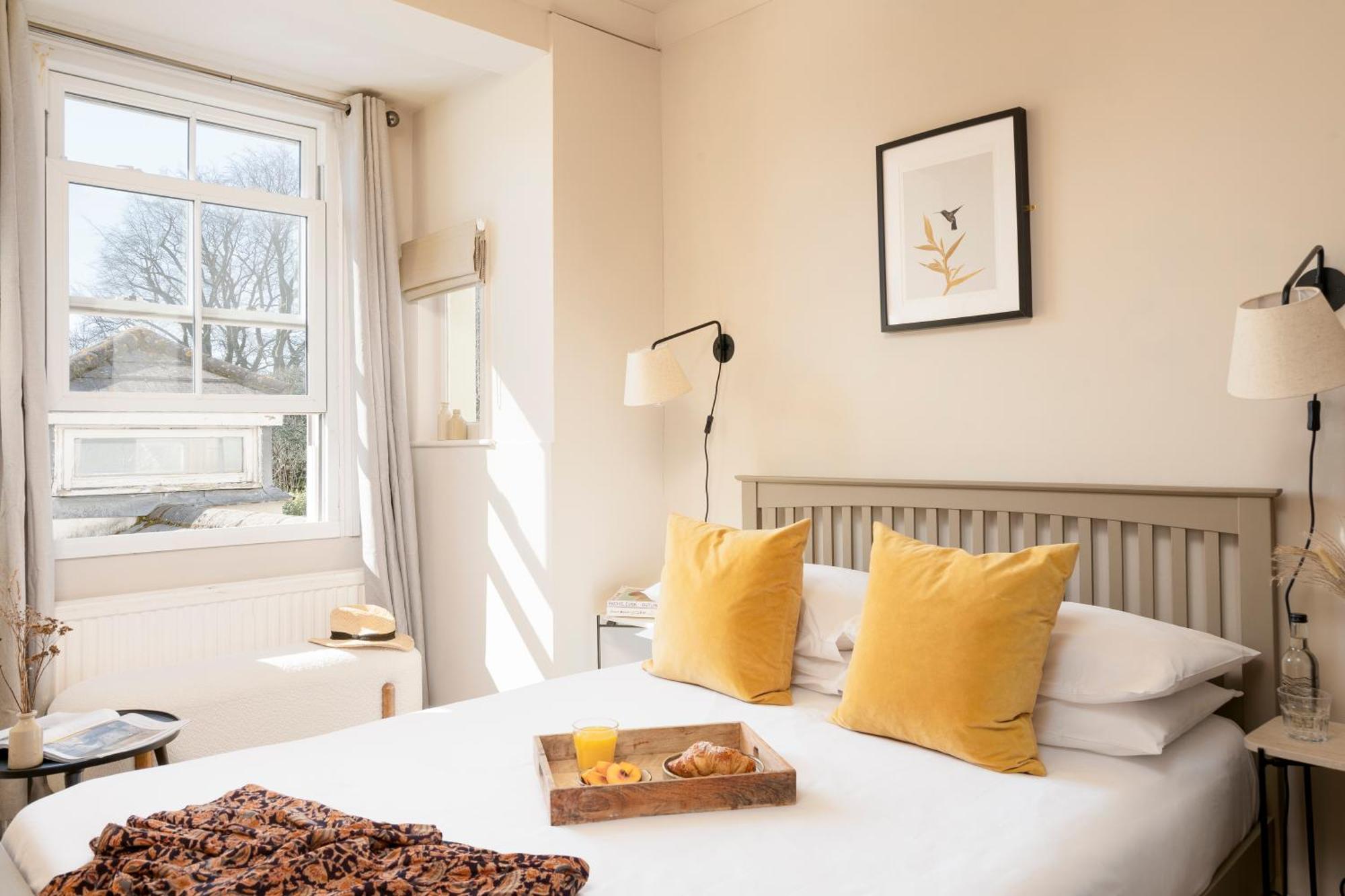 Morleys Rooms - Located In The Heart Of Hurstpierpoint By Huluki Sussex Stays Bagian luar foto