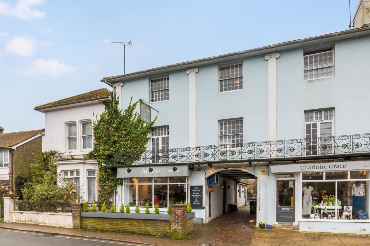 Morleys Rooms - Located In The Heart Of Hurstpierpoint By Huluki Sussex Stays Bagian luar foto