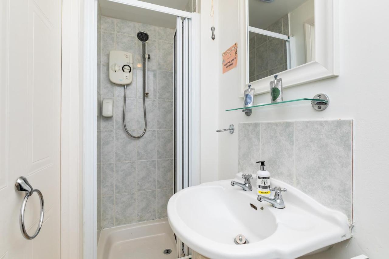 Morleys Rooms - Located In The Heart Of Hurstpierpoint By Huluki Sussex Stays Bagian luar foto